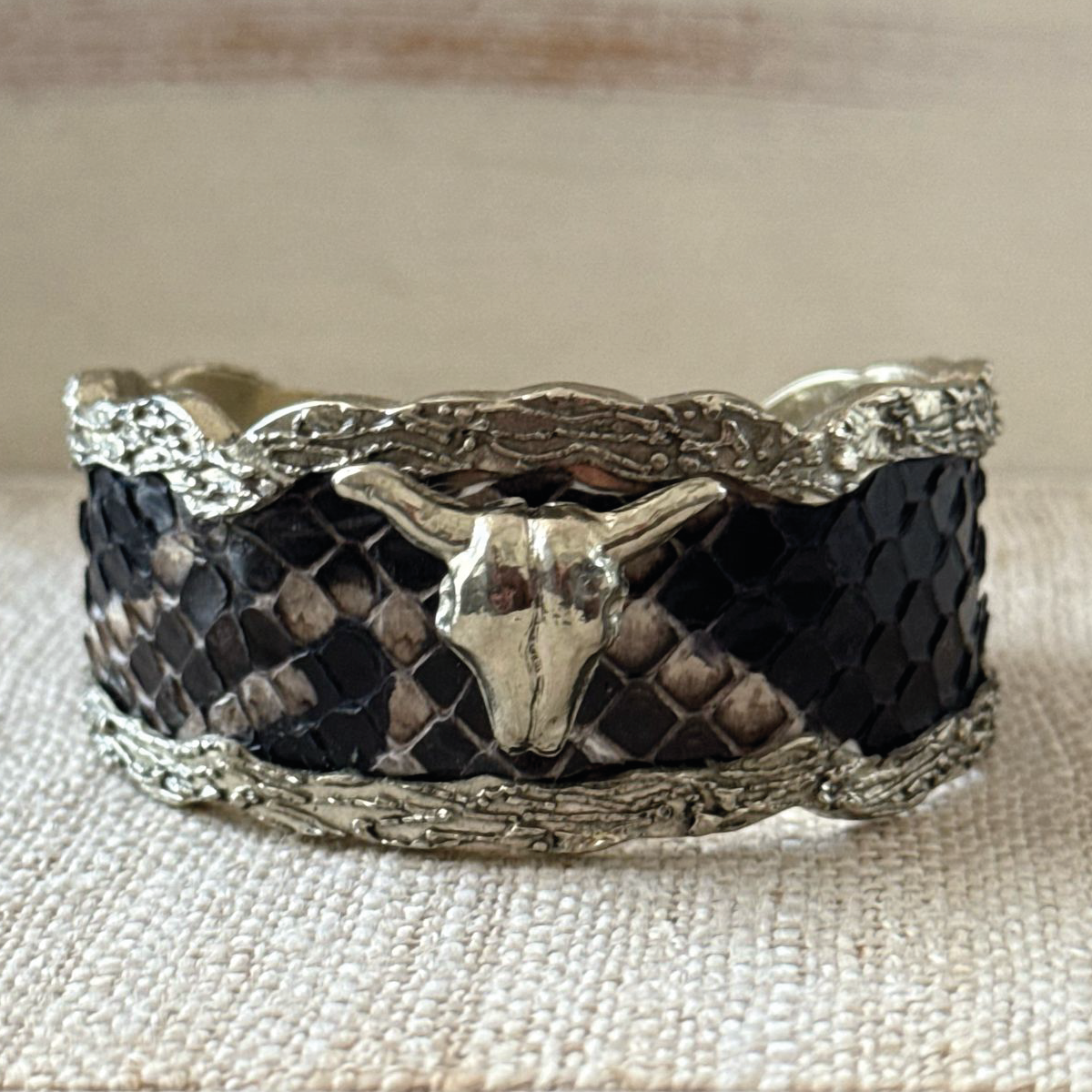 Brazalete pitón negro